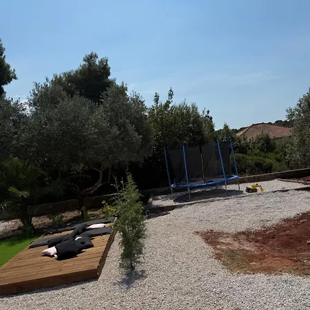 Pablo's Holiday House بيت للعطل *