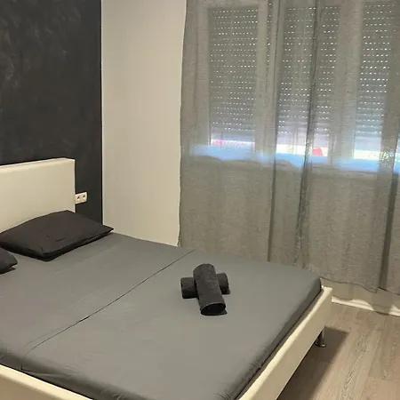 Pablo's Holiday House بيت للعطل أوغليان