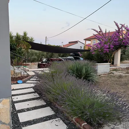 Pablo's Holiday House * أوغليان